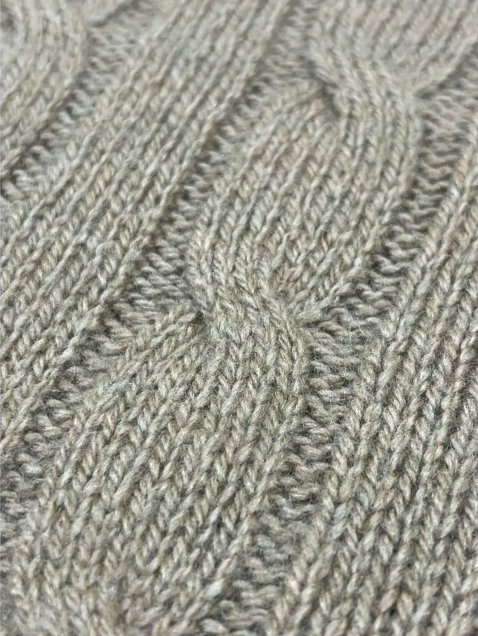 Iconic cable-knit cashmere sweater