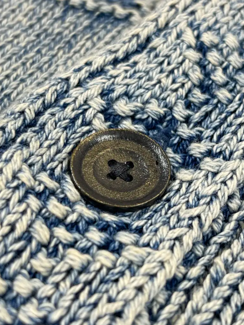 Strickjacke mit Schalkragen und Textur